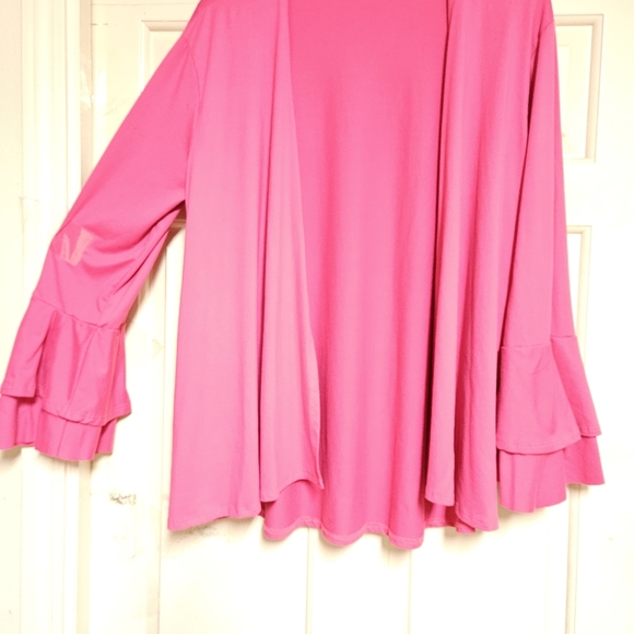 Chic Pink Open Front Top - Picture 2 of 6